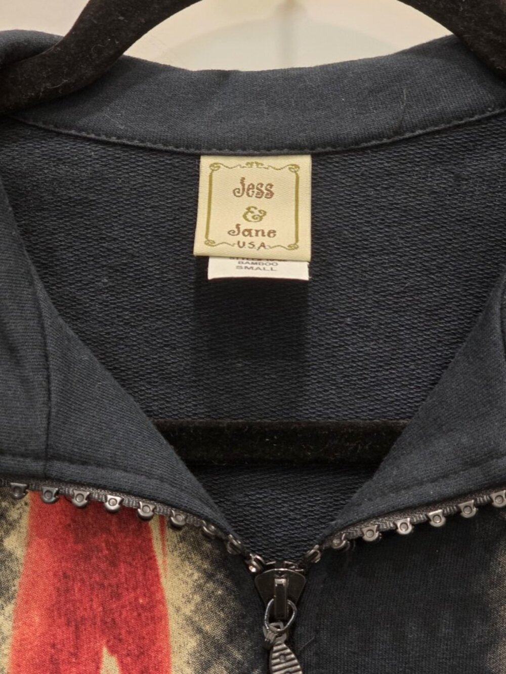 Jess & Jane Zip Front Black Jacket Floral & Calligraphic Motifs Rhinestone Sm - Picture 6 of 8